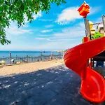 公寓 玛斯安布瑞尔诺柯斯城堡海滩公寓酒店 *