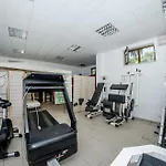 玛斯安布瑞尔诺柯斯城堡海滩公寓酒店 公寓 *